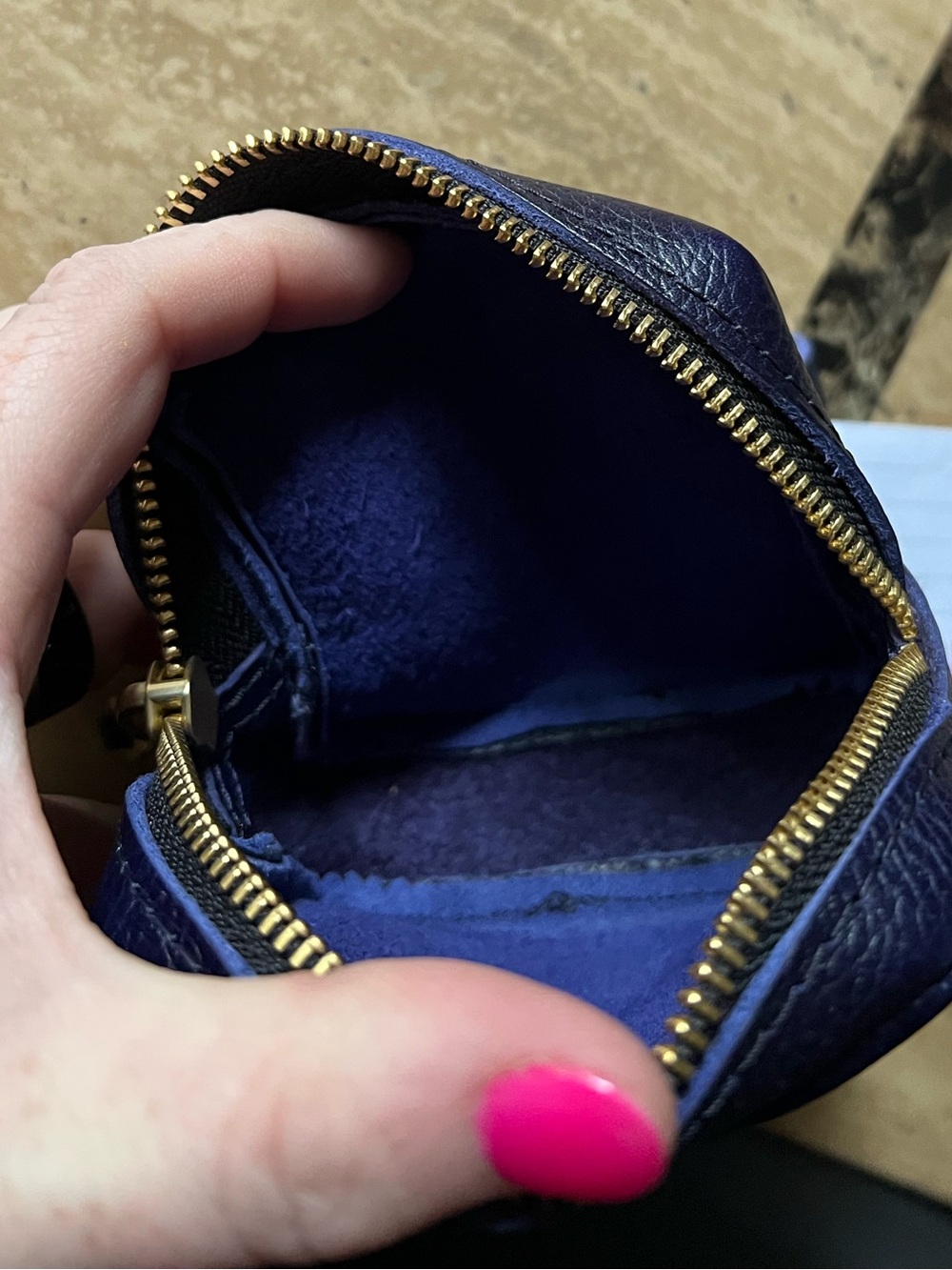 Portland leather COBALT SQUARE POUCH - Picture 5 of 6